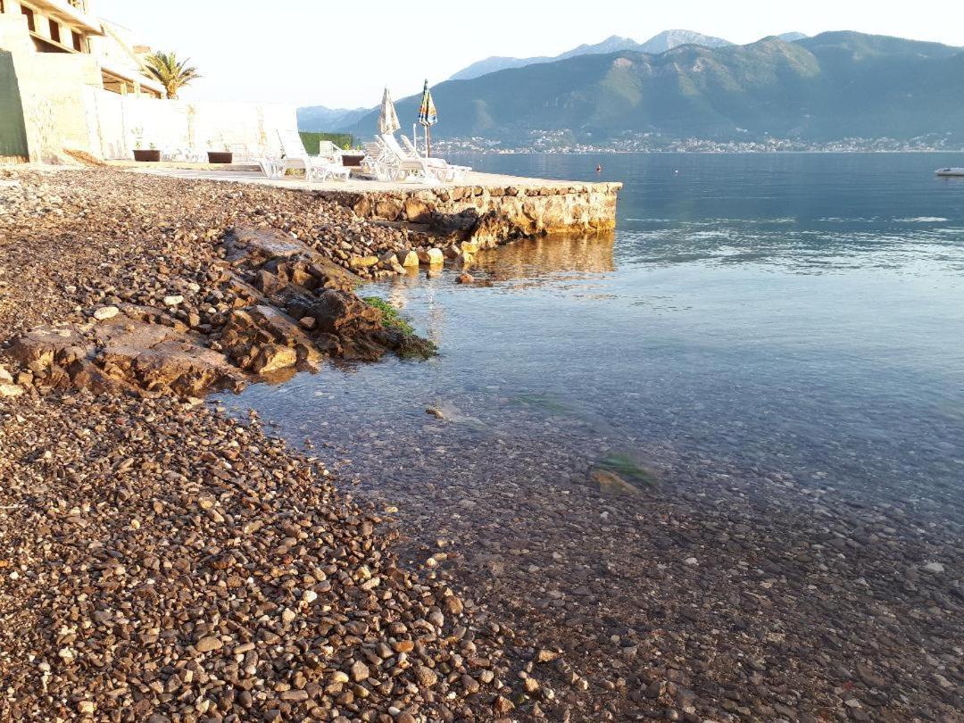Apartments Sino More Tivat Exterior foto