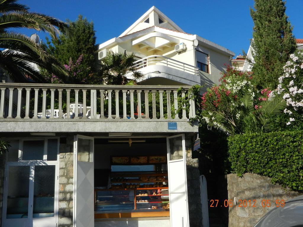 Apartments Sino More Tivat Exterior foto